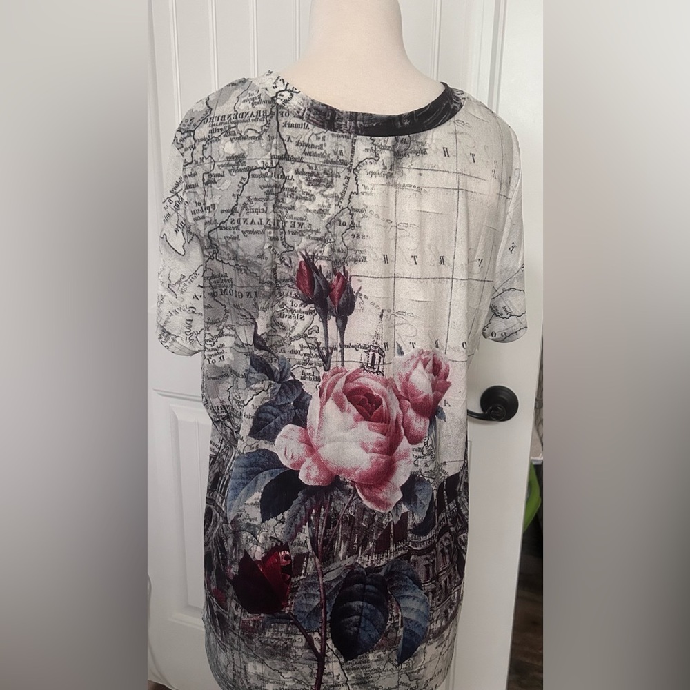 Women’s grey print blouse with flowers
